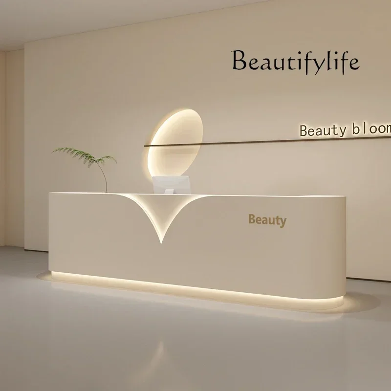 ร้านค้าใหม่ สไตล์สีโทนอุ่น ร้า - Luxury Skincare News บทวิจารณ์และราคา