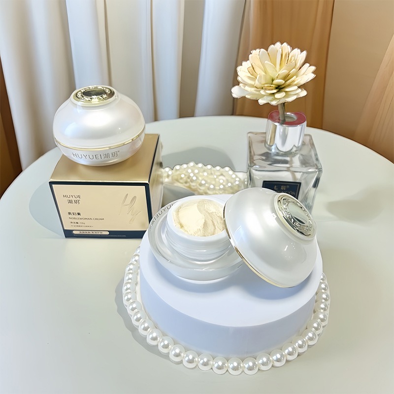 ครีมบำรุงผิวหน้าสูตรหรู 10 กรั - Luxury Skincare Cream บทวิจารณ์และราคา